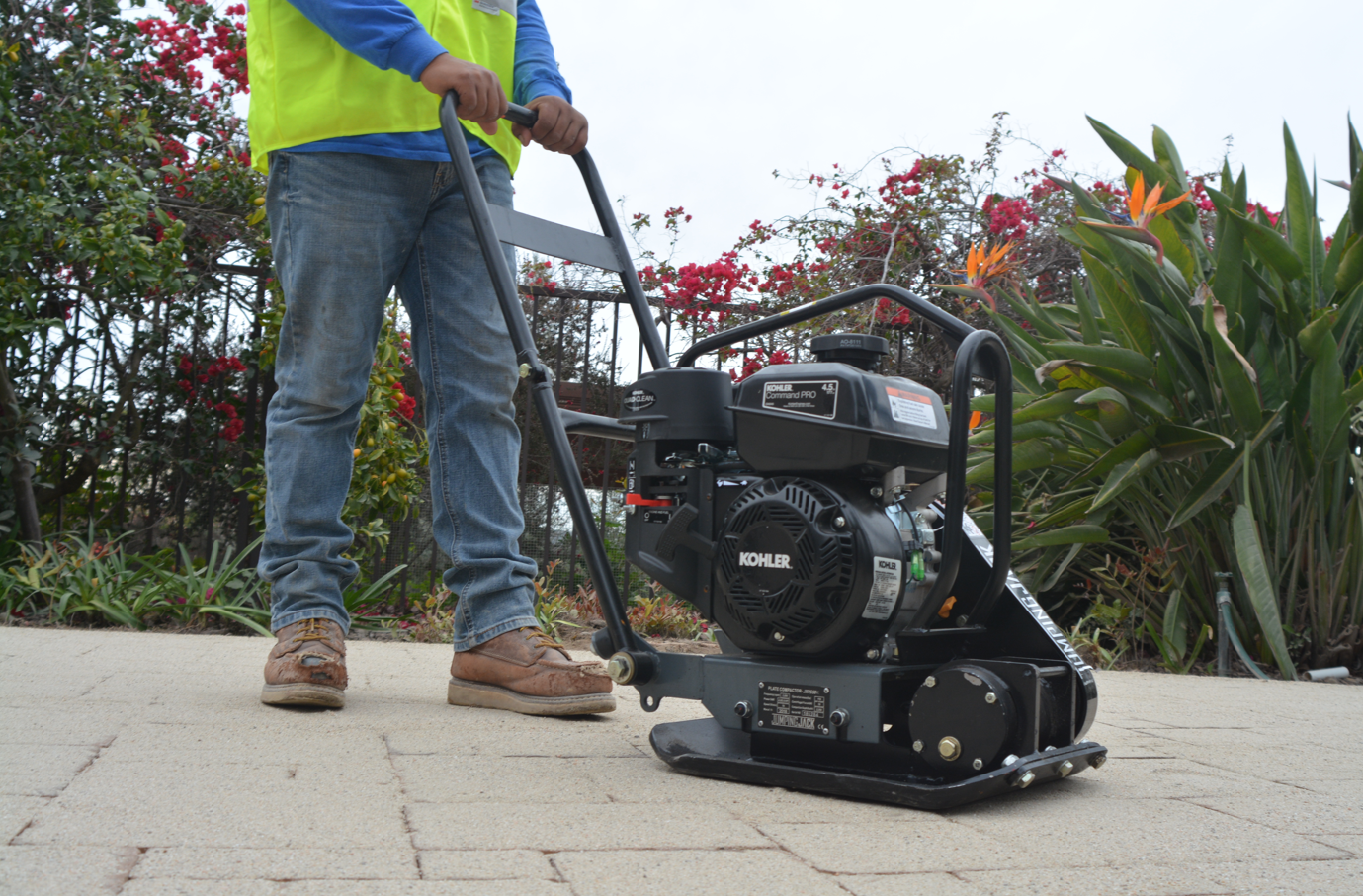 How To Assemble A Tomahawk JXPC50K 4.5 HP Kohler Vibratory Plate Compactor