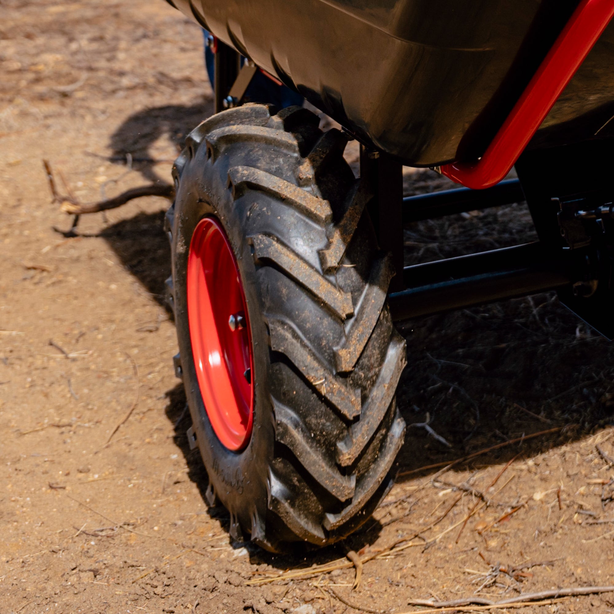 Heavy Duty Electric Utility Cart 40V Battery-Powered Wheelbarrow 660-lb. Bucket Capacity