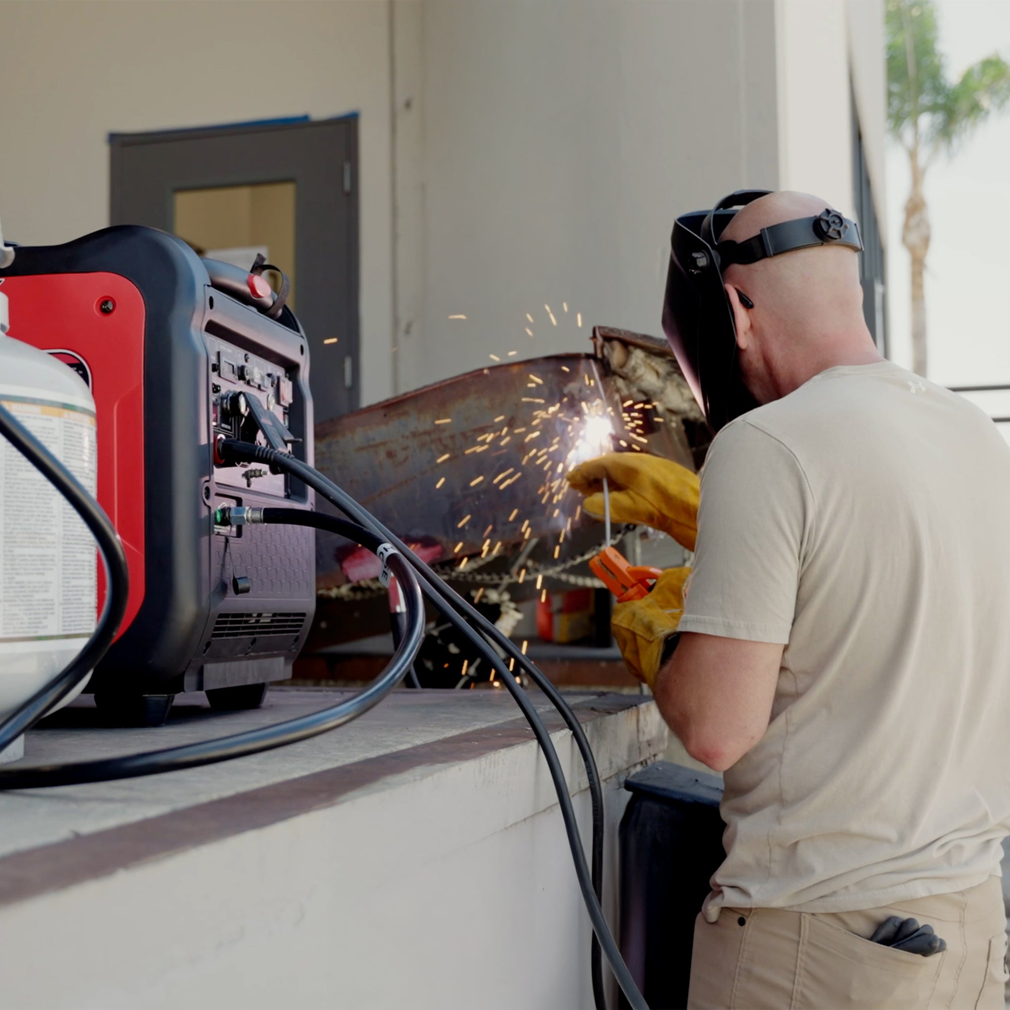 145 Amp Engine Driven Welder Generator 5500 Watt 7.5 HP Dual Fuel Inverter Super Quiet Portable
