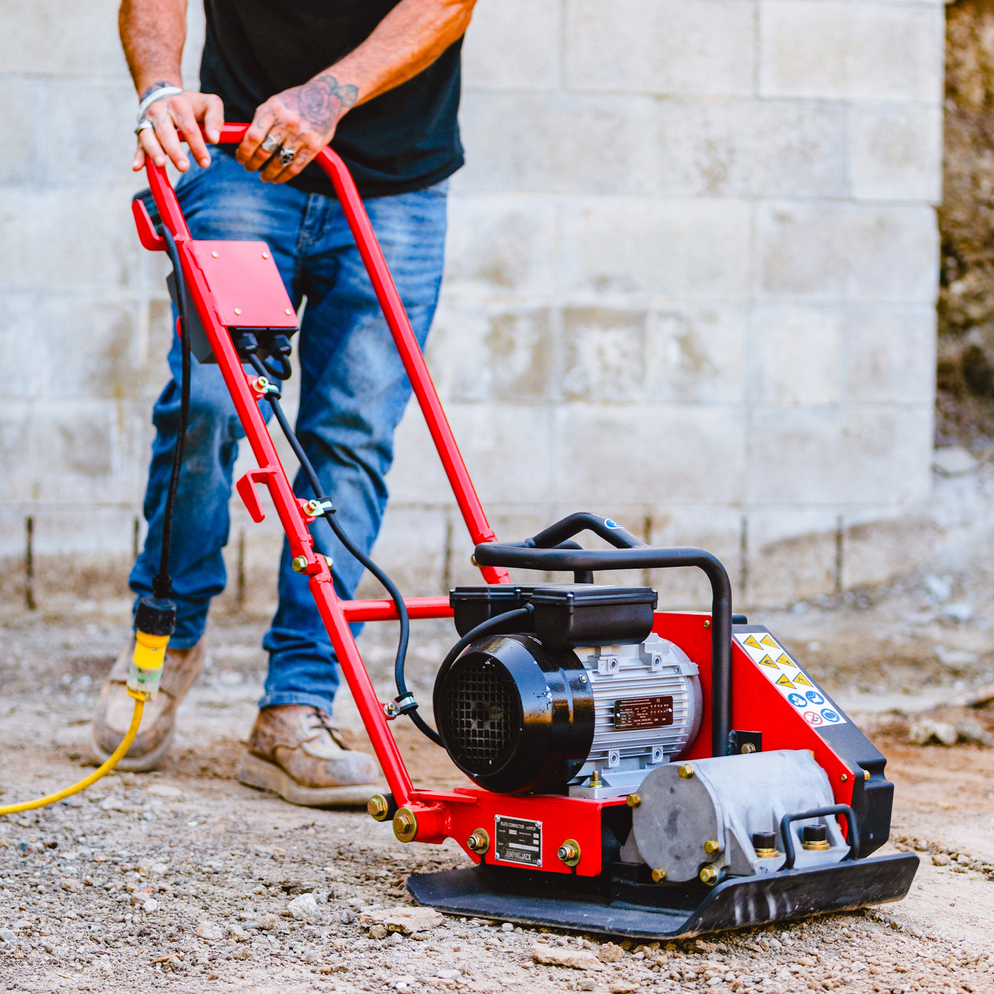 electric-plate-compactor-tamper-tomahawk-power-driveway-construction.jpg__PID:c27cc912-dc15-4888-bd22-9a7d5f282c30