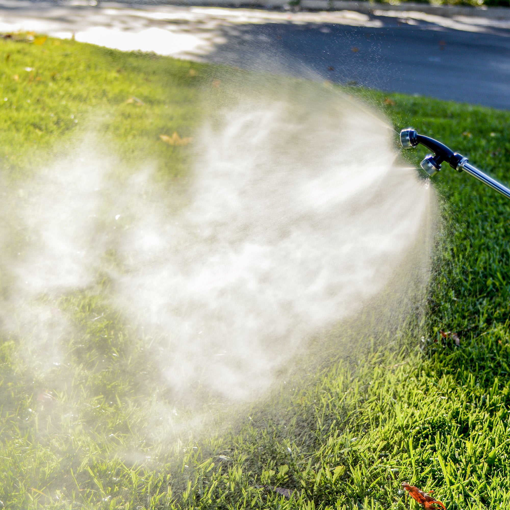 PRO SERIES 6.6 Gallon Gas Power Backpack Sprayer with Twin Tip Nozzle - Tomahawk Power
