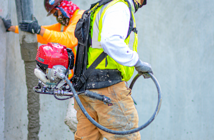 How To Assemble And Start Up A Tomahawk Concrete Vibrator