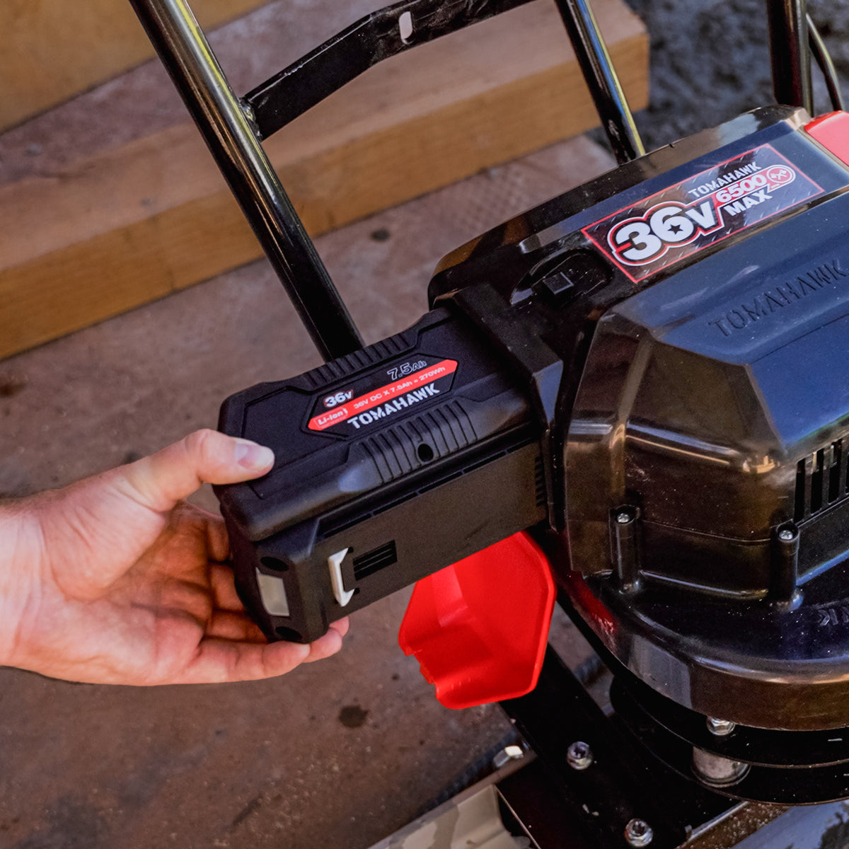 Tomahawk 36V Battery Powered Concrete Screed