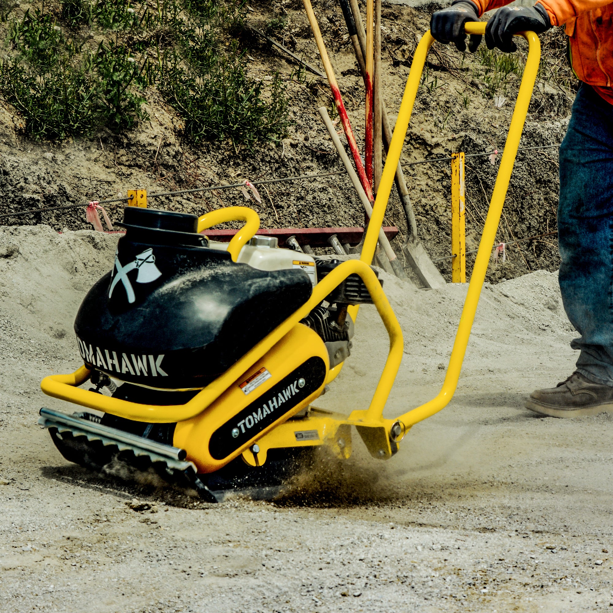 5.5 HP Honda Vibratory Plate Compactor for Asphalt Aggregate Soil Compation - Tomahawk Power
