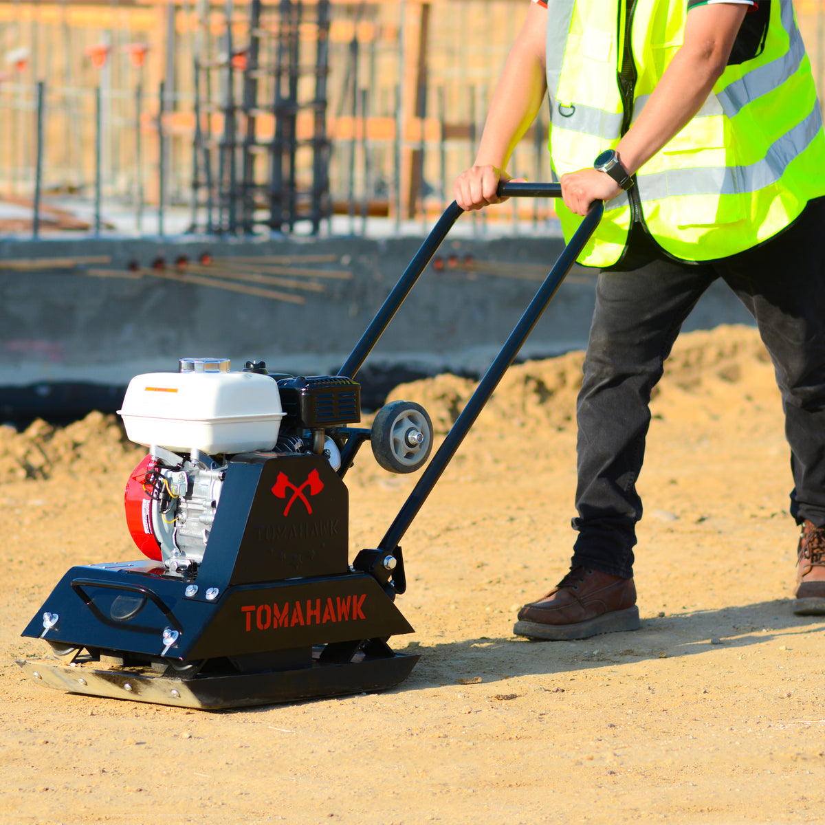 Vibratory Plate Compactors for Soil, Asphalt | Tomahawk